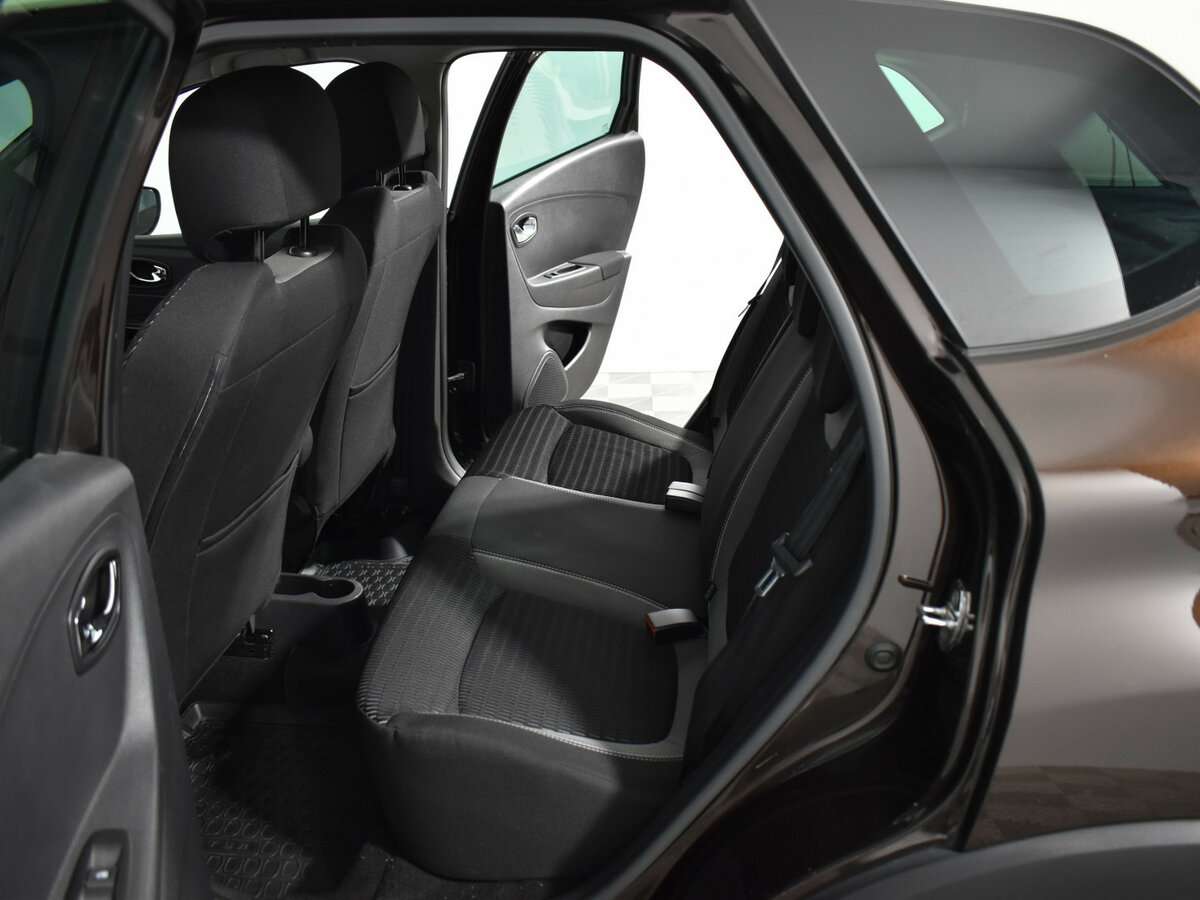 Купить Renault Kaptur с пробегом. Фото: #11