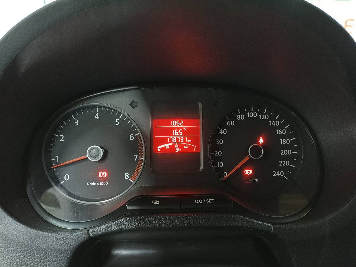 Купить Volkswagen Polo с пробегом. Фото: #12