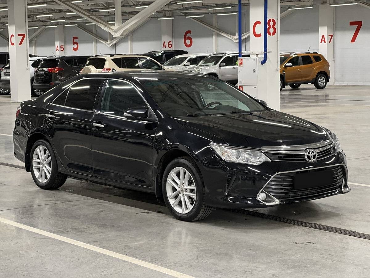Купить Toyota Camry с пробегом. Фото: #2