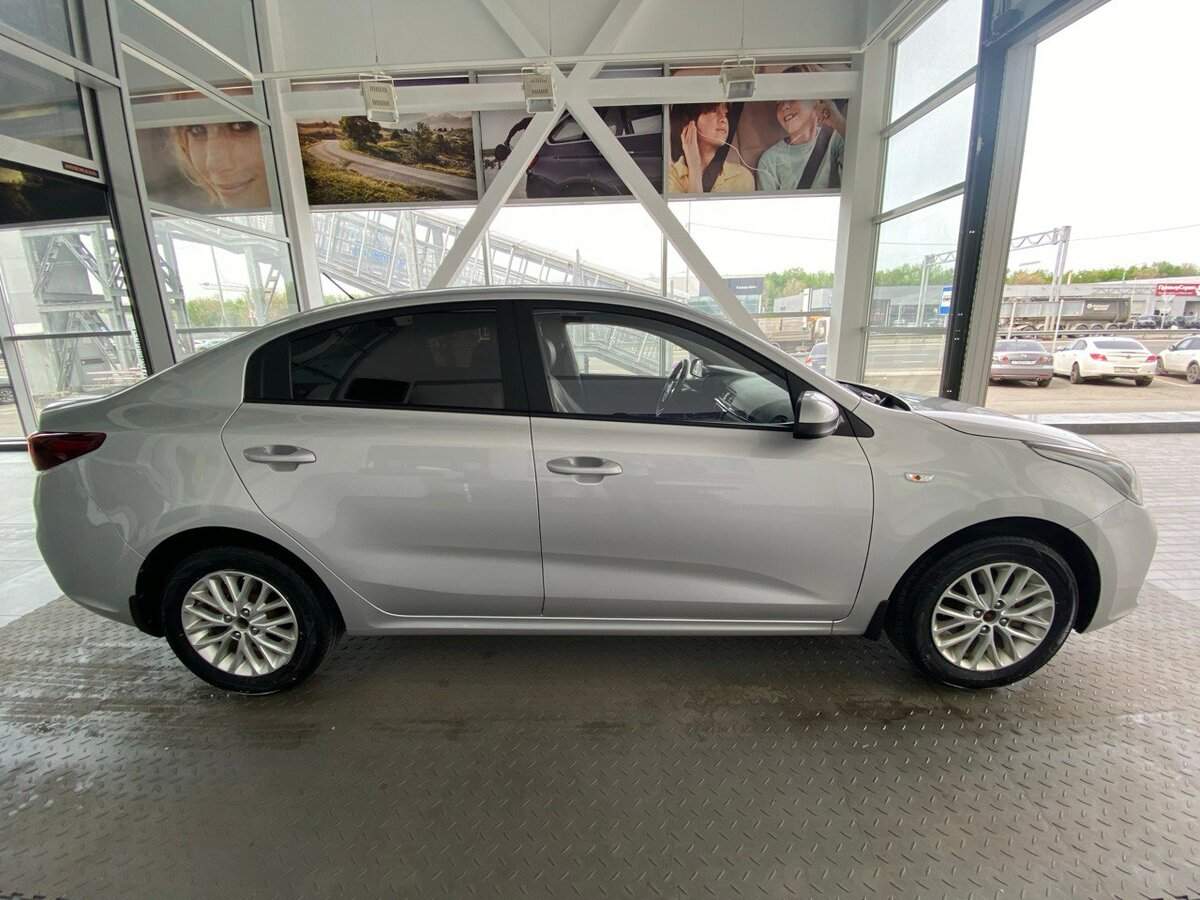 Купить Kia Rio с пробегом. Фото: #3