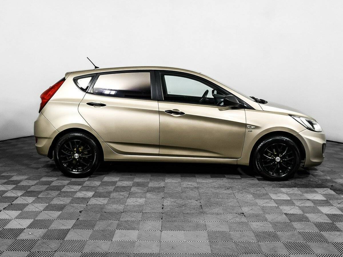 Купить Hyundai Solaris с пробегом. Фото: #3