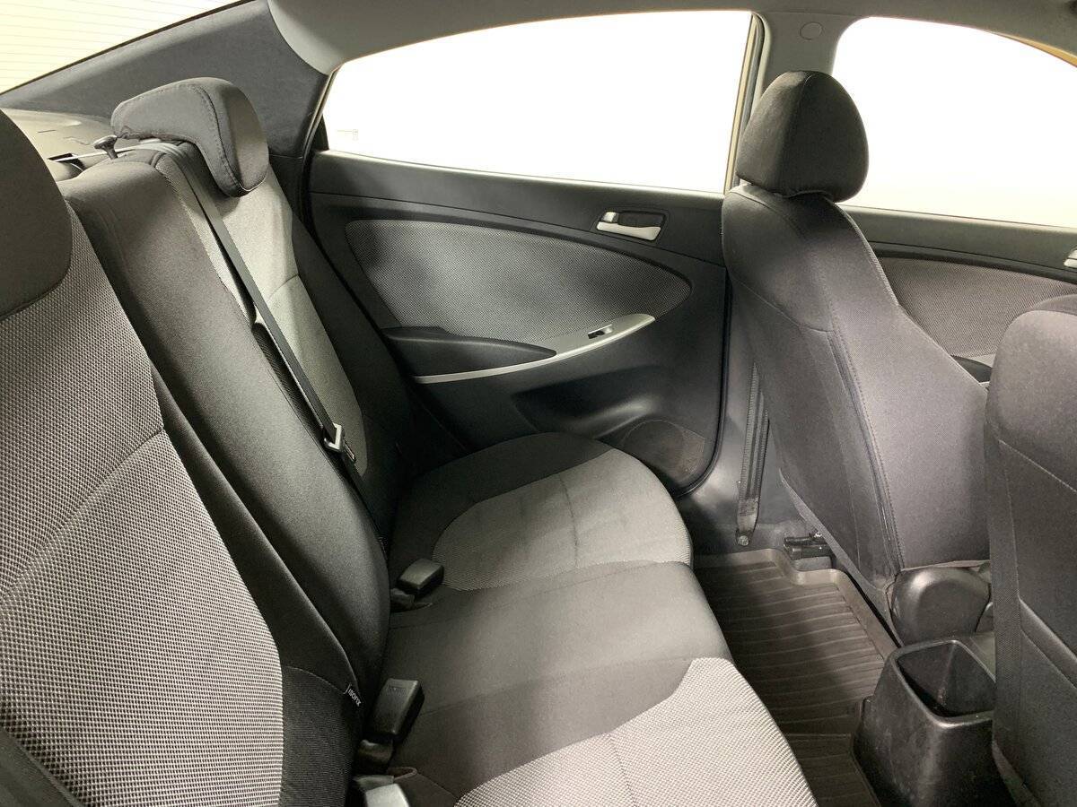 Купить Hyundai Solaris с пробегом. Фото: #16