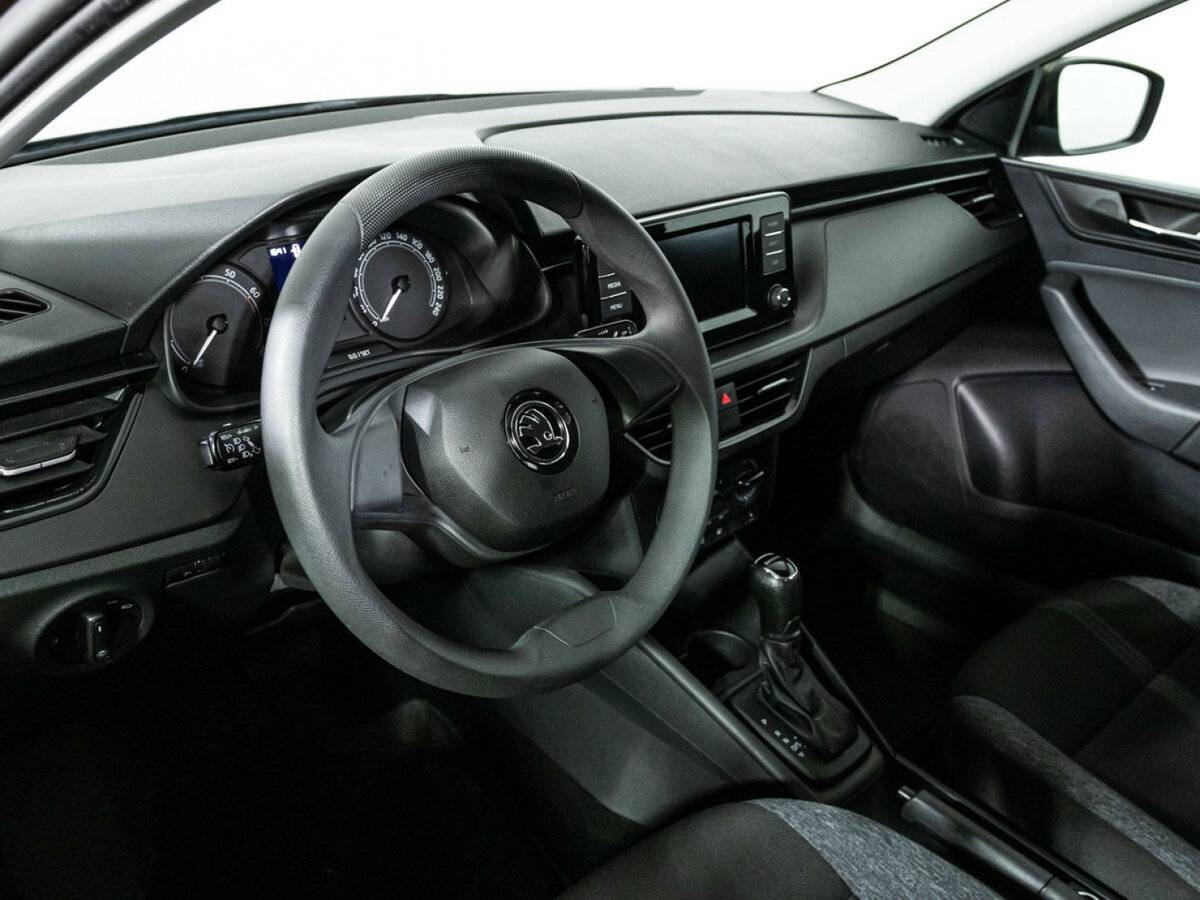 Купить Skoda Rapid с пробегом. Фото: #10