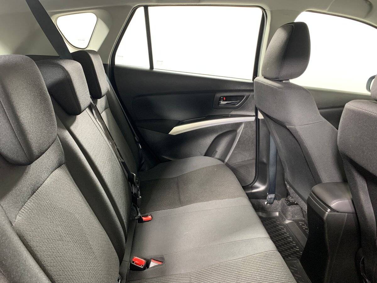 Купить Suzuki SX4 с пробегом. Фото: #16
