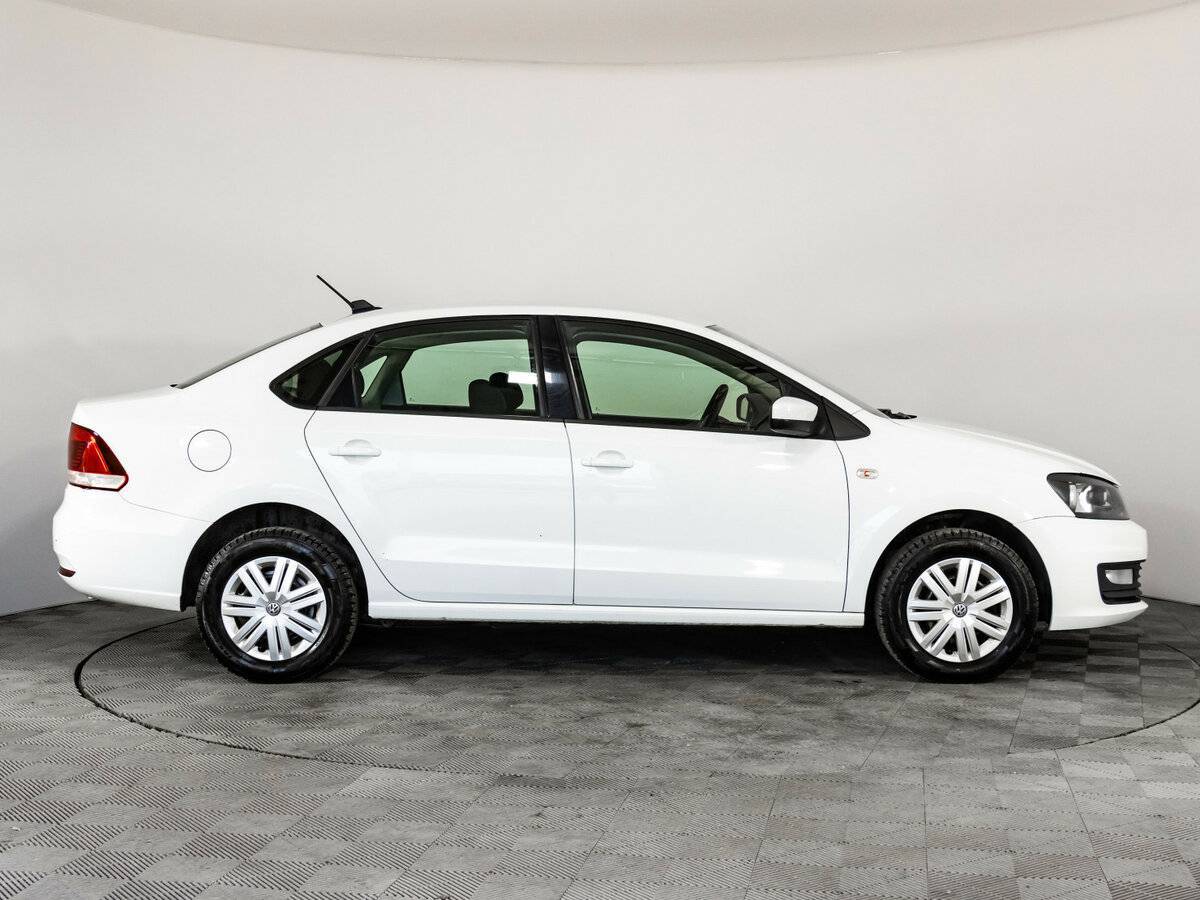 Купить Volkswagen Polo с пробегом. Фото: #3