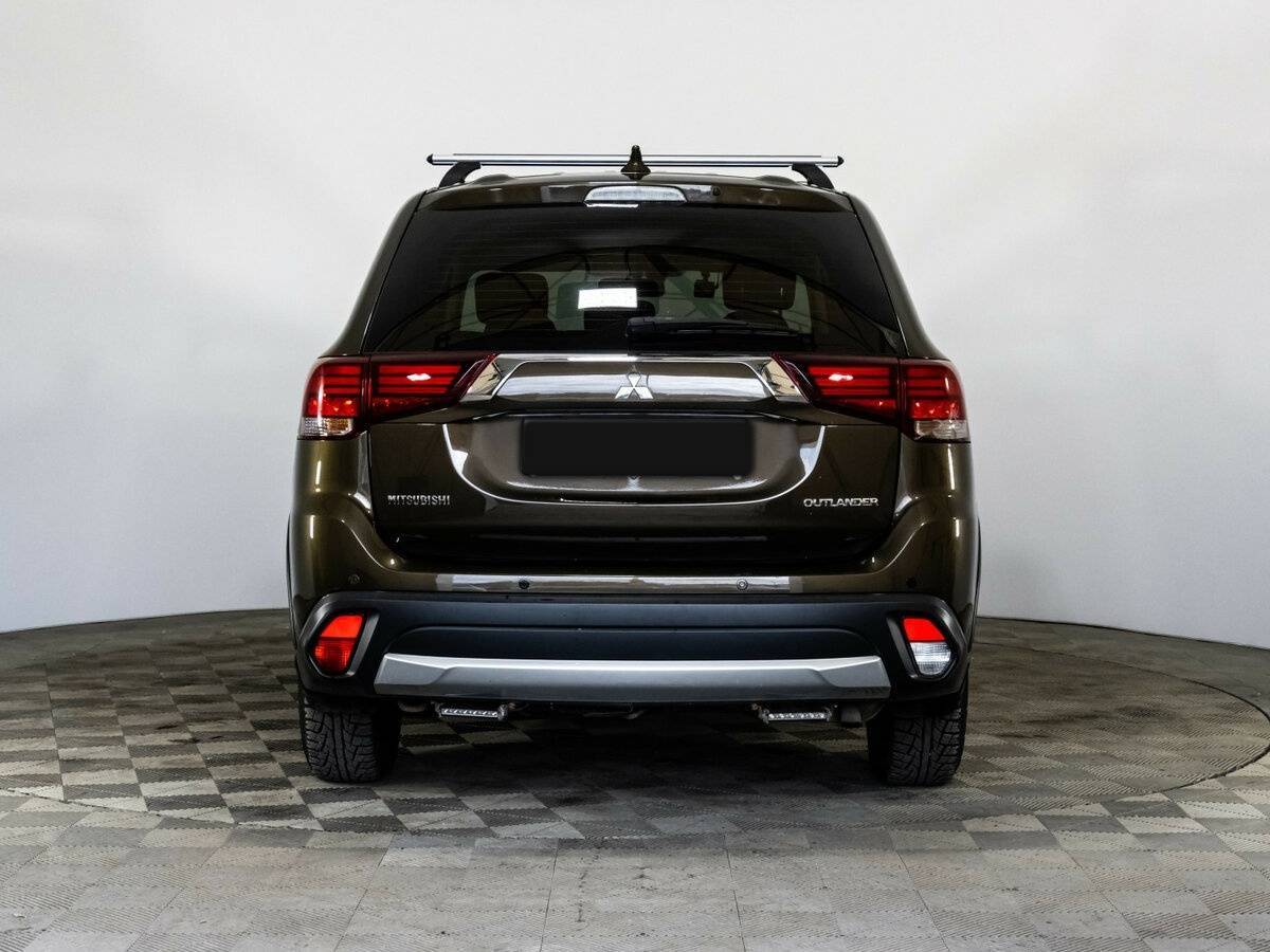 Купить Mitsubishi Outlander с пробегом. Фото: #5