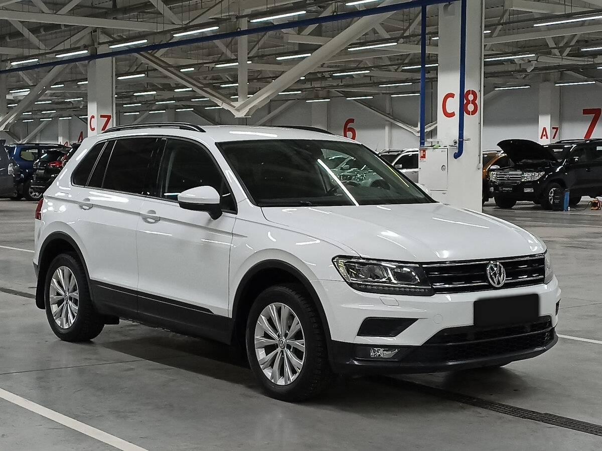 Купить Volkswagen Tiguan с пробегом. Фото: #2