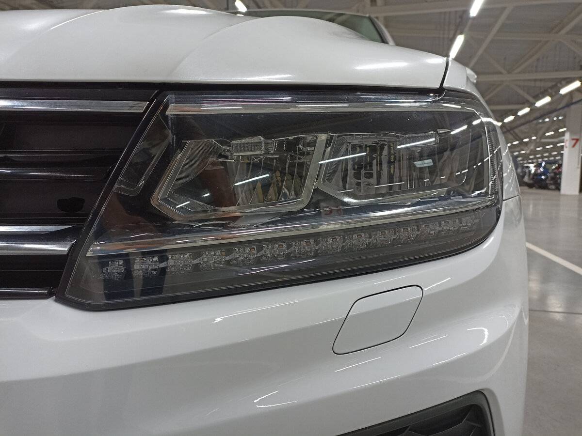 Купить Volkswagen Tiguan с пробегом. Фото: #16