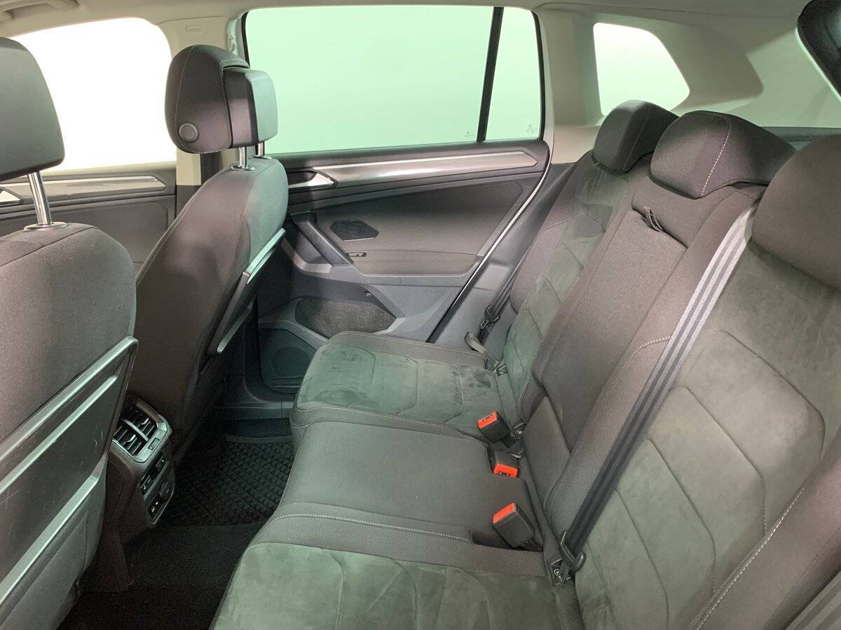 Купить Volkswagen Tiguan с пробегом. Фото: #18