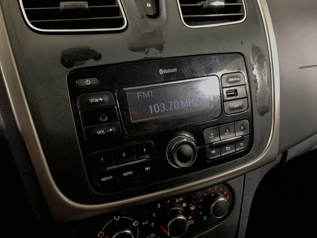 Купить Renault Logan с пробегом. Фото: #14