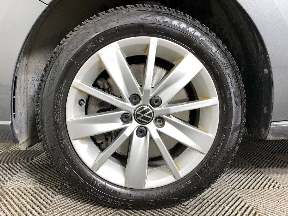 Купить Volkswagen Polo с пробегом. Фото: #8