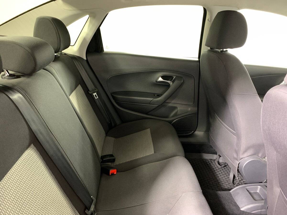 Купить Volkswagen Polo с пробегом. Фото: #16