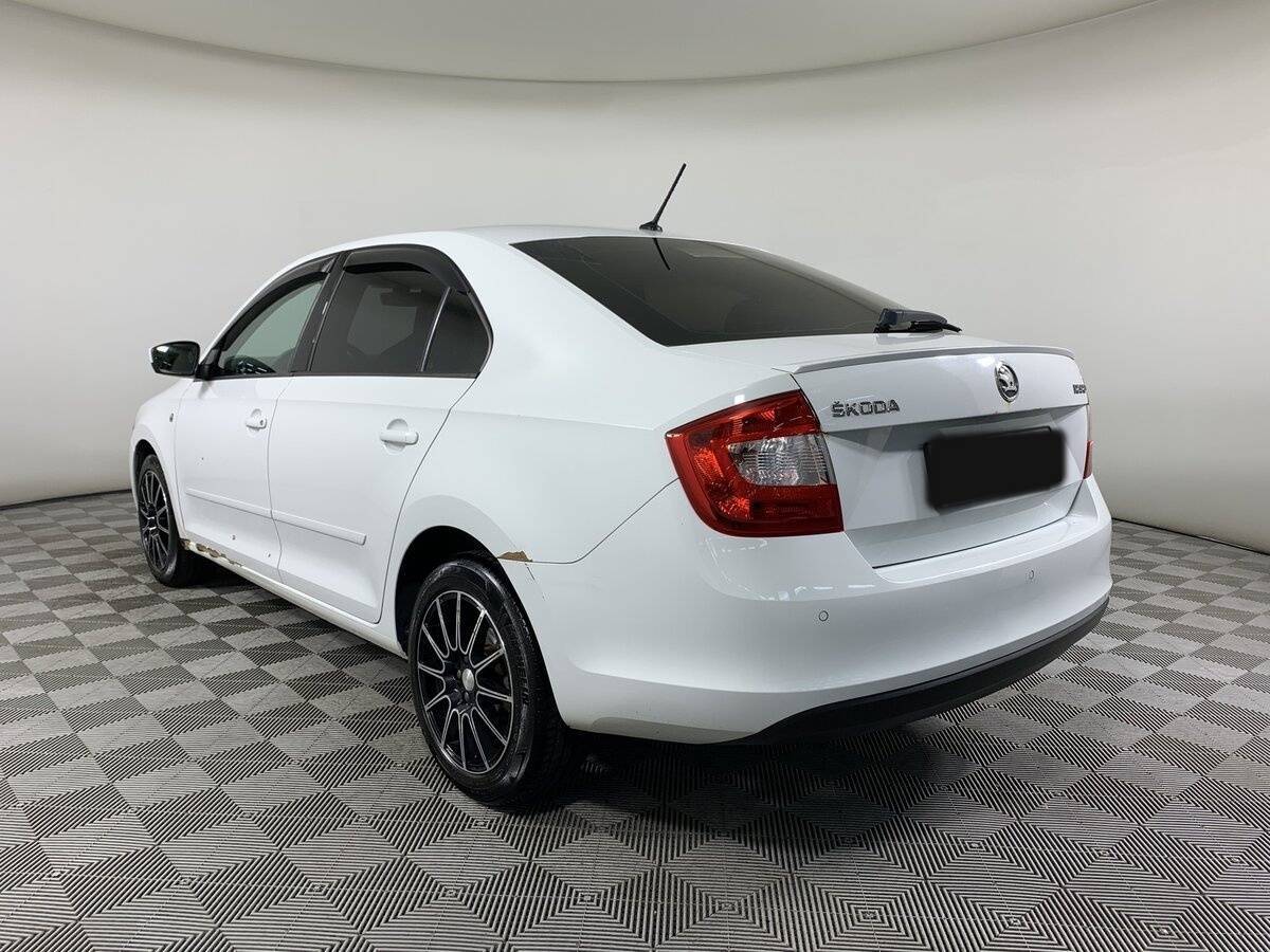 Купить Skoda Rapid с пробегом. Фото: #6