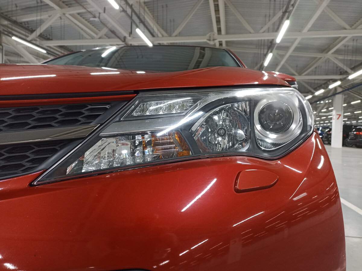 Купить Toyota RAV4 с пробегом. Фото: #16