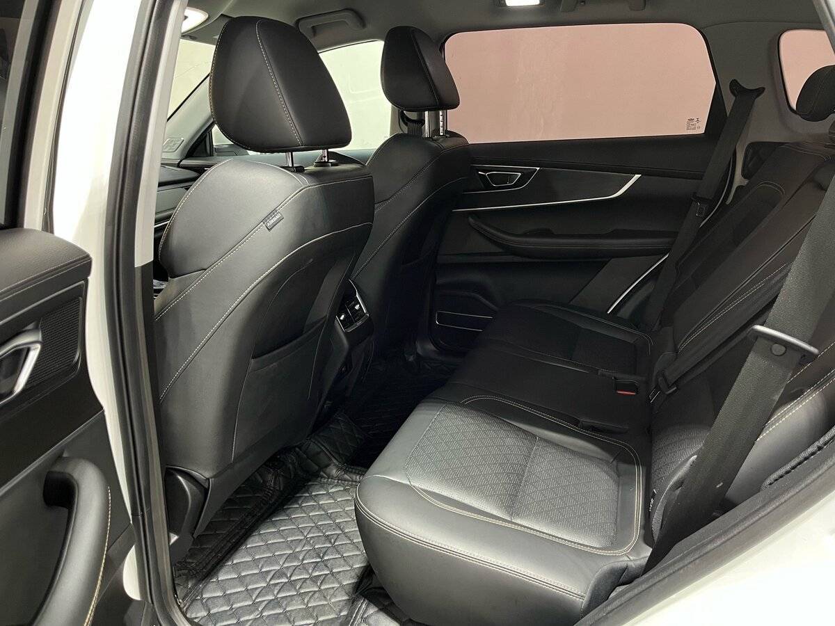 Купить Chery Tiggo 8 с пробегом. Фото: #18