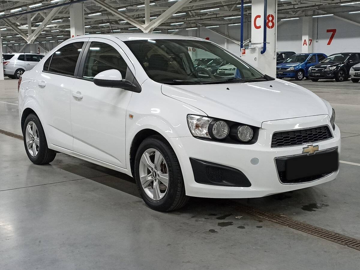 Купить Chevrolet Aveo с пробегом. Фото: #2