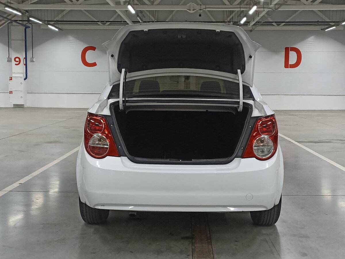 Купить Chevrolet Aveo с пробегом. Фото: #9