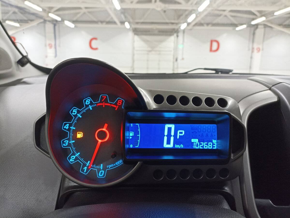 Купить Chevrolet Aveo с пробегом. Фото: #12