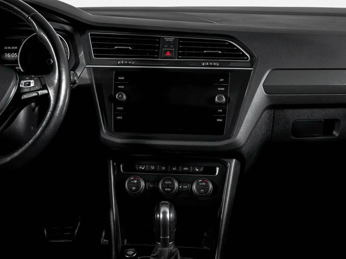 Купить Volkswagen Tiguan с пробегом. Фото: #12
