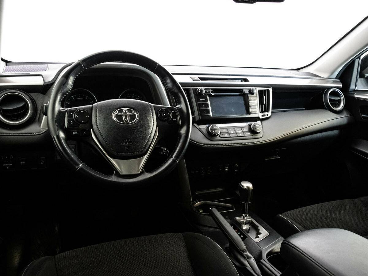 Купить Toyota RAV4 с пробегом. Фото: #10