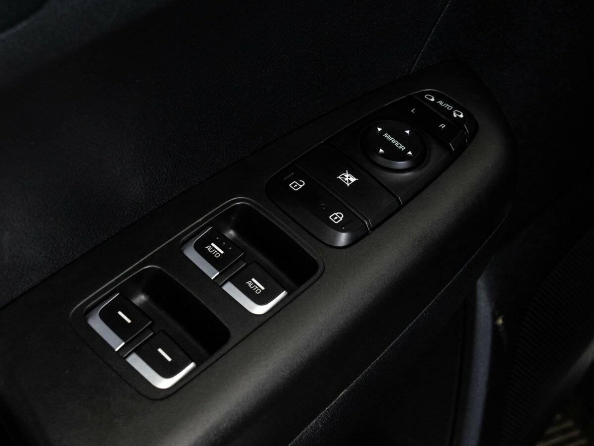 Купить Kia Sportage с пробегом. Фото: #17