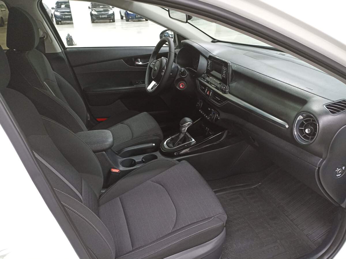Купить Kia Cerato с пробегом. Фото: #10