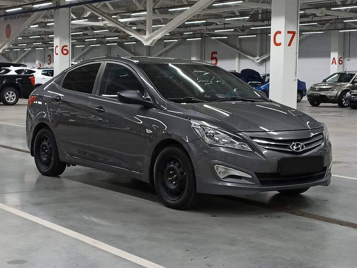 Купить Hyundai Solaris с пробегом. Фото: #2