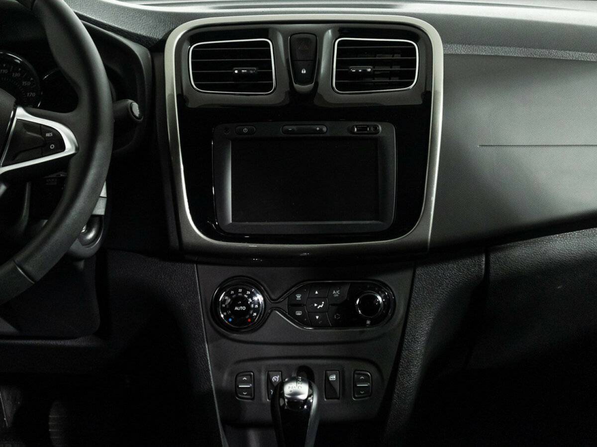 Купить Renault Sandero с пробегом. Фото: #13