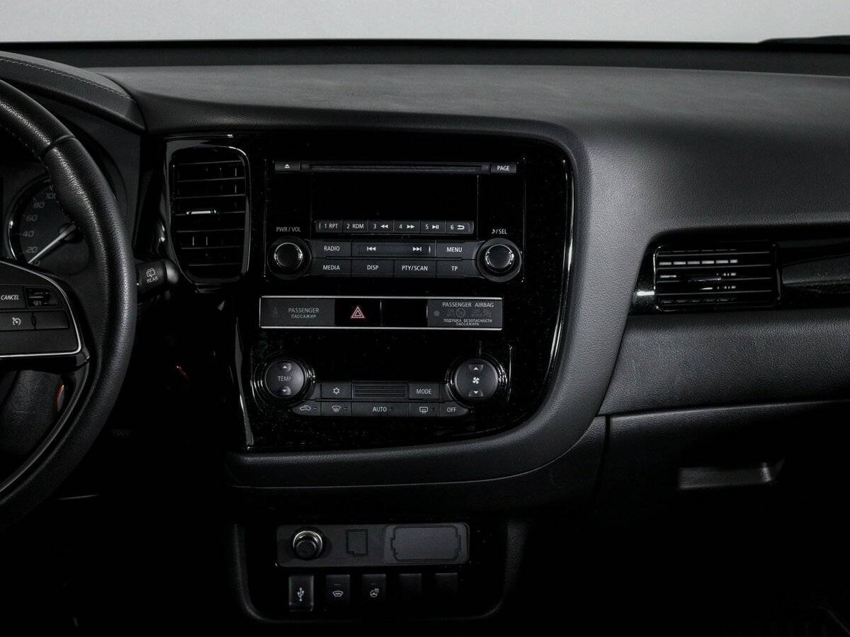 Купить Mitsubishi Outlander с пробегом. Фото: #12