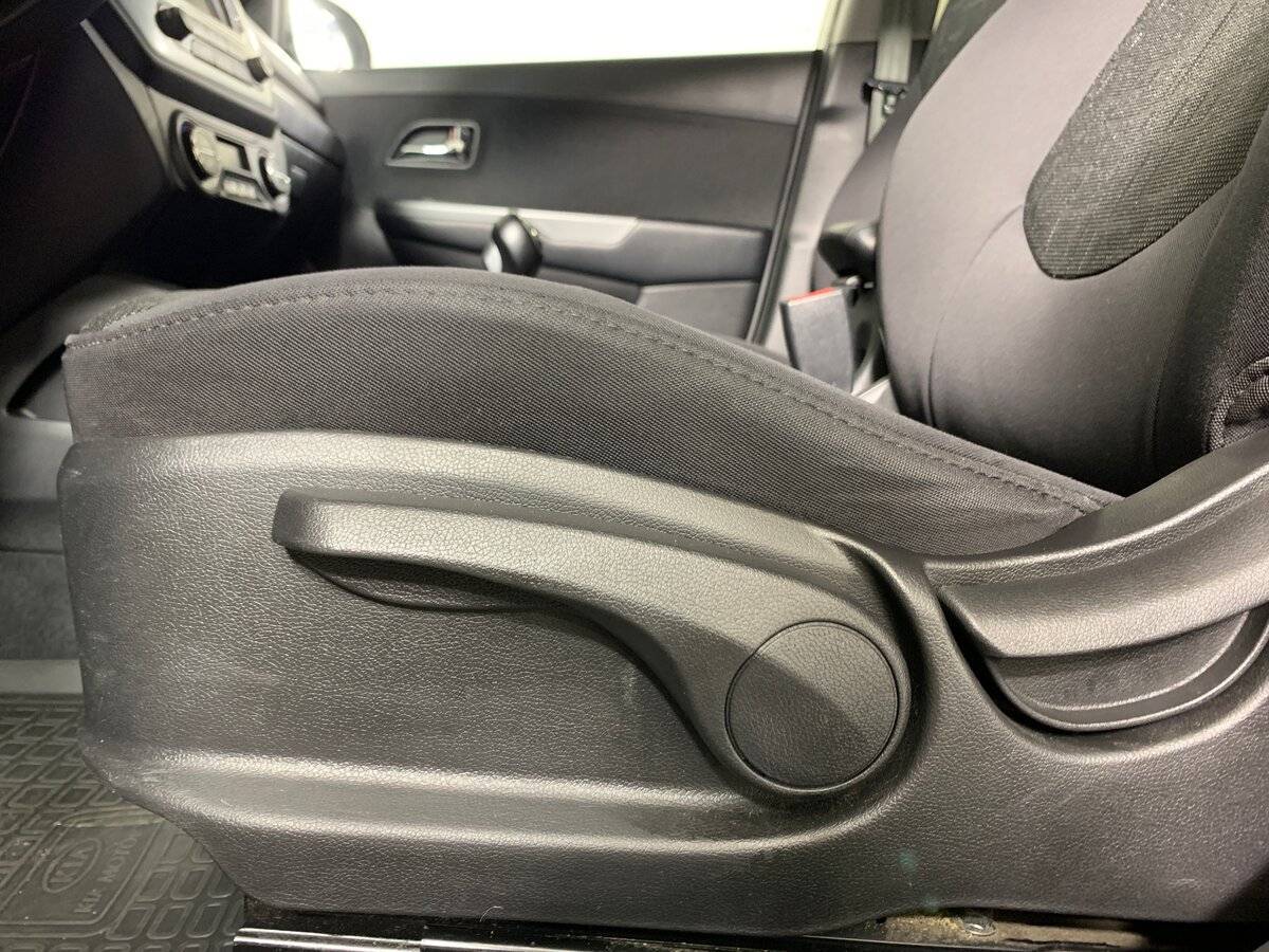 Купить Kia Rio с пробегом. Фото: #15