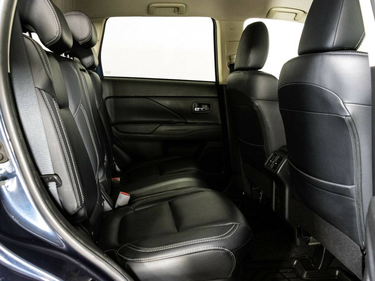 Купить Mitsubishi Outlander с пробегом. Фото: #18