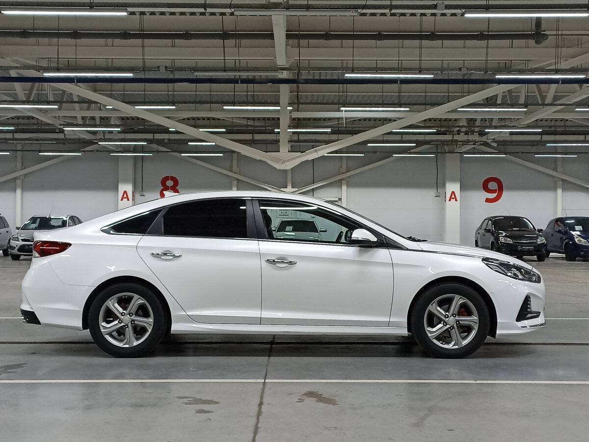 Купить Hyundai Sonata с пробегом. Фото: #3