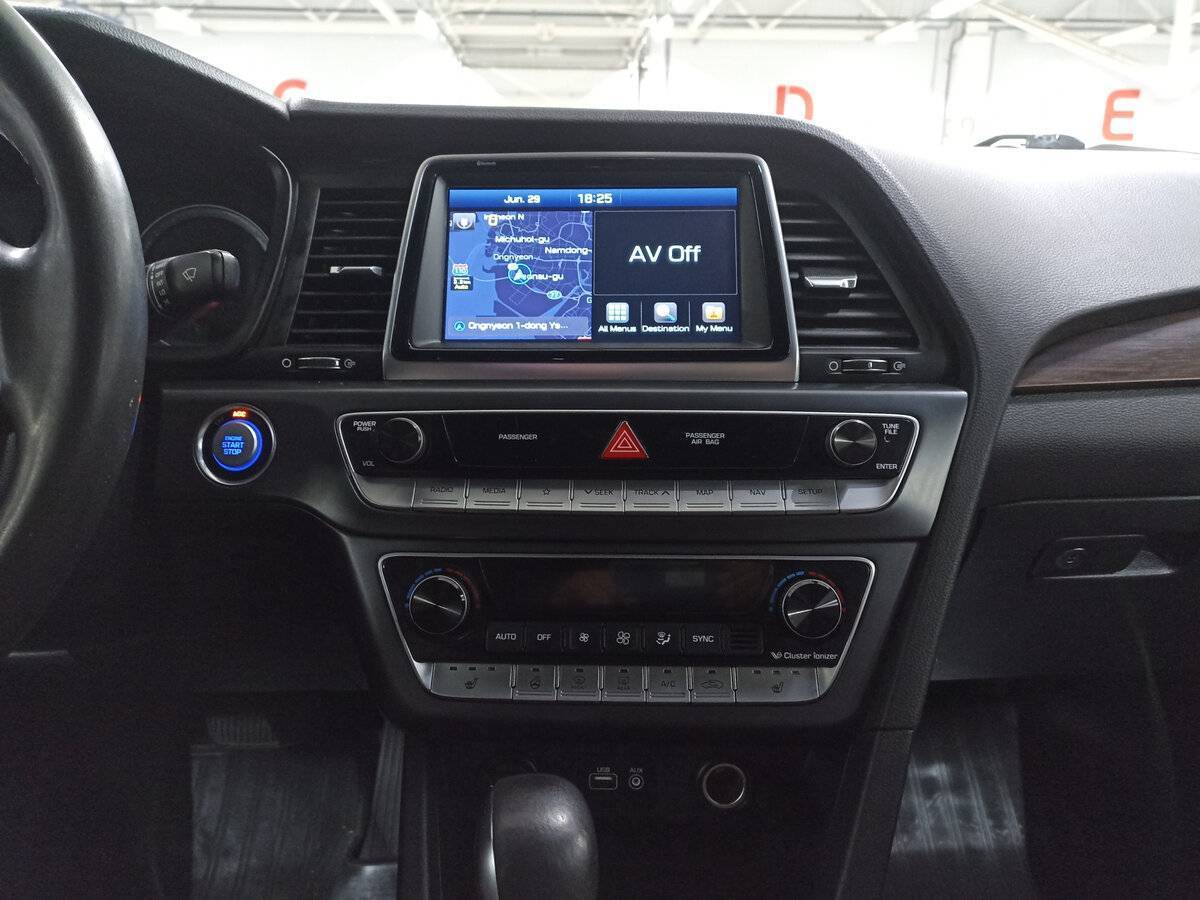 Купить Hyundai Sonata с пробегом. Фото: #14