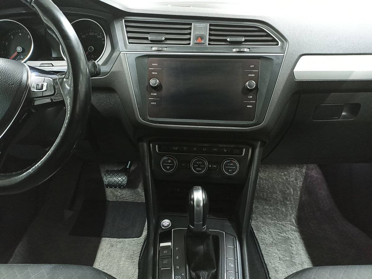 Купить Volkswagen Tiguan с пробегом. Фото: #14