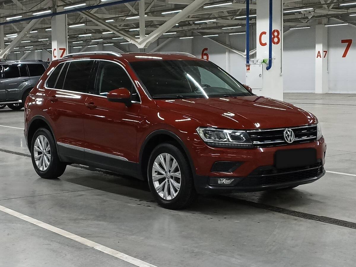 Купить Volkswagen Tiguan с пробегом. Фото: #2
