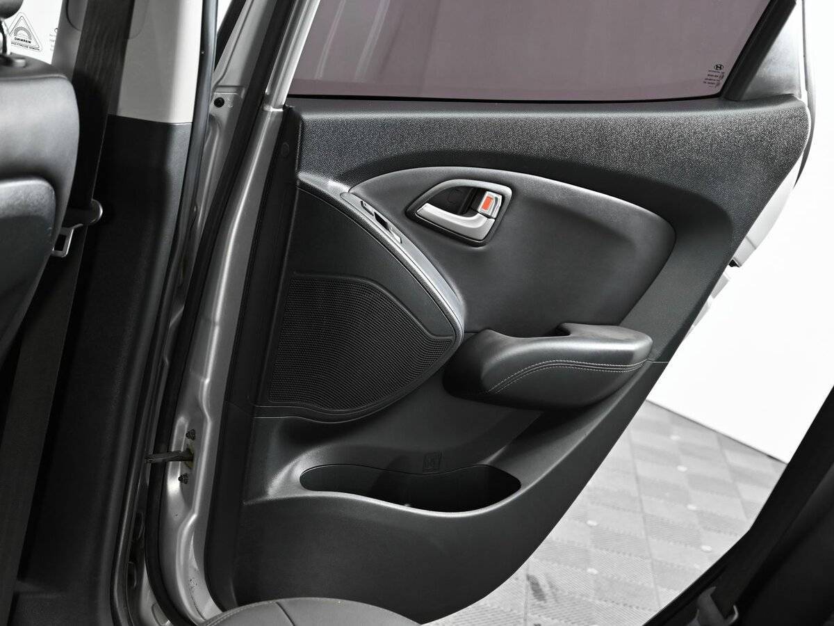 Купить Hyundai ix35 с пробегом. Фото: #14