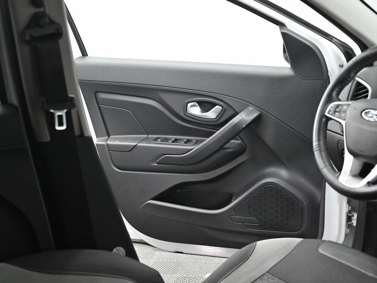 Купить Lada (ВАЗ) XRAY с пробегом. Фото: #5