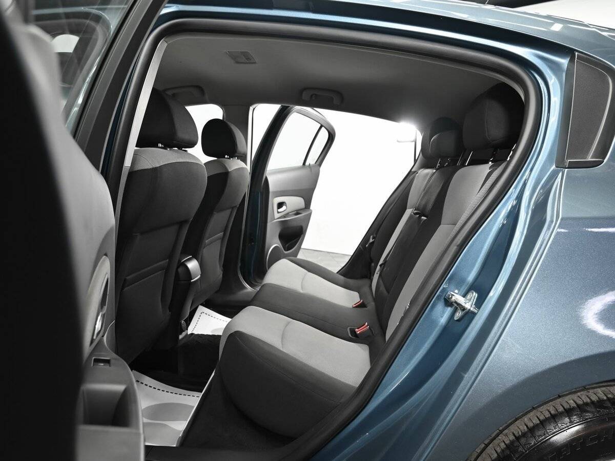 Купить Chevrolet Cruze с пробегом. Фото: #11