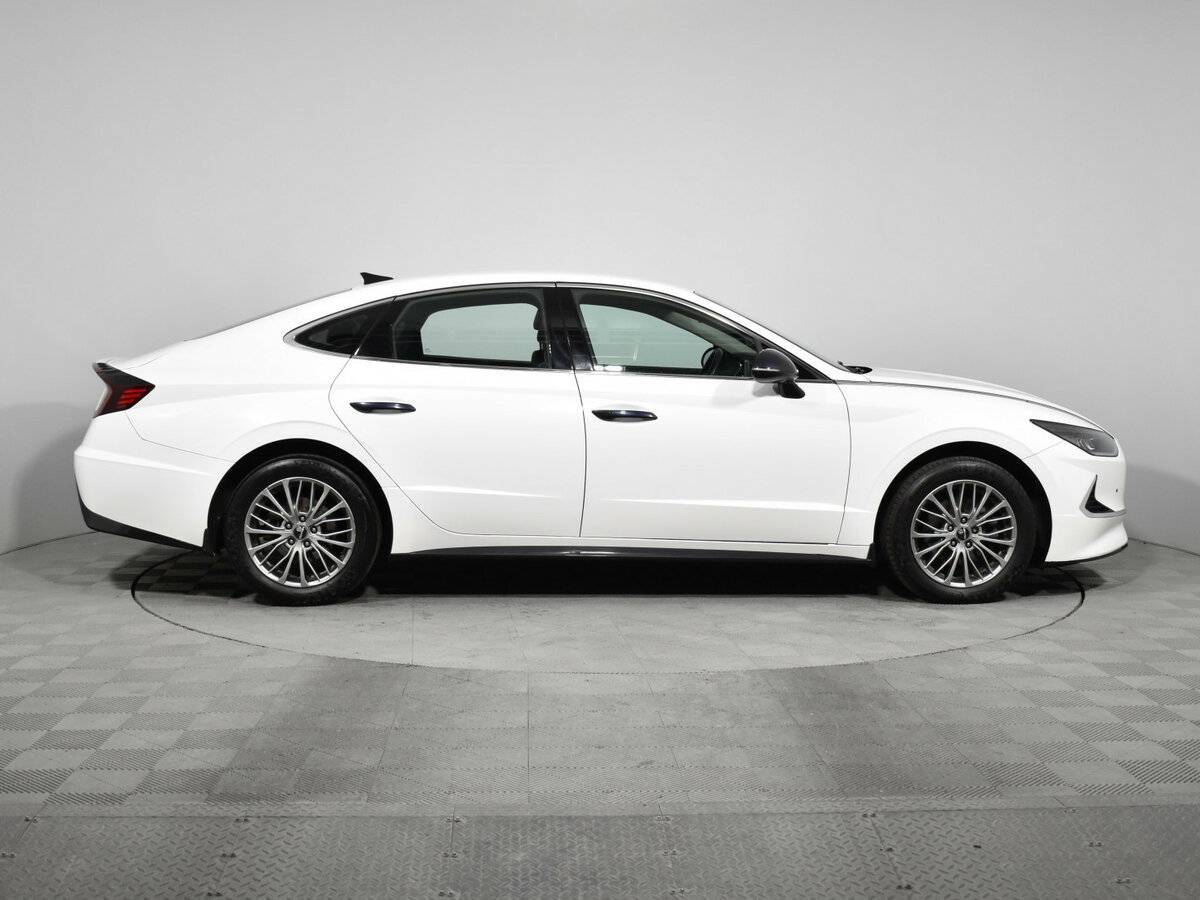 Купить Hyundai Sonata с пробегом. Фото: #3