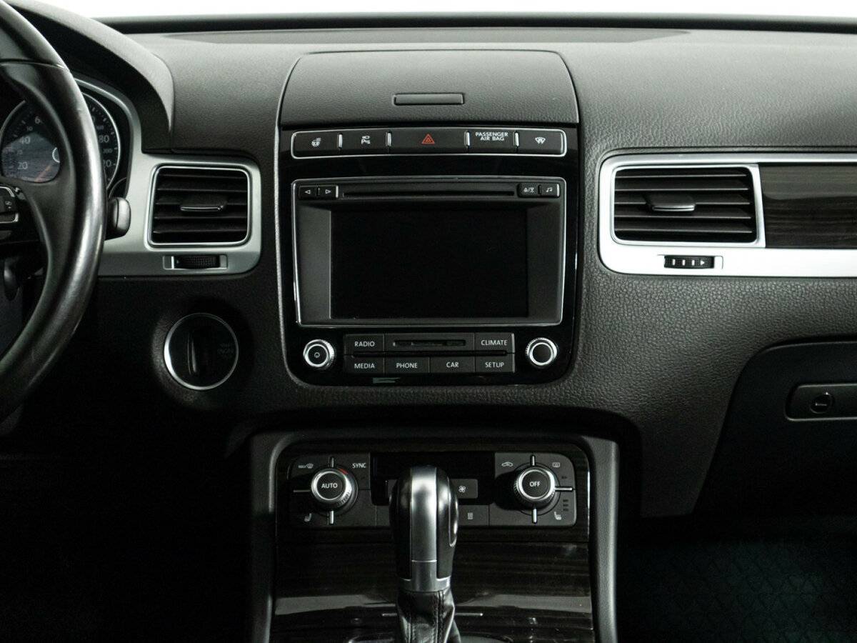 Купить Volkswagen Touareg с пробегом. Фото: #13
