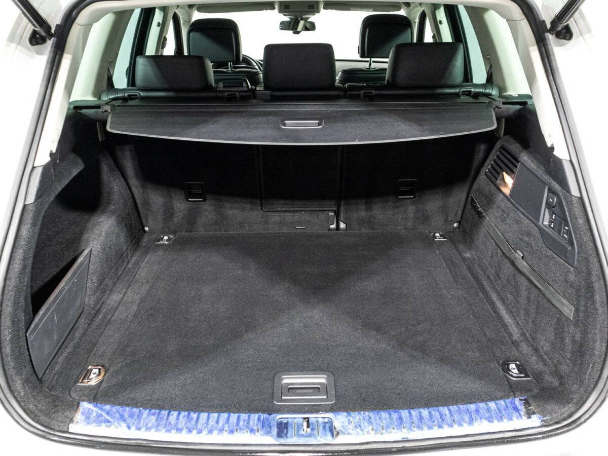 Купить Volkswagen Touareg с пробегом. Фото: #14