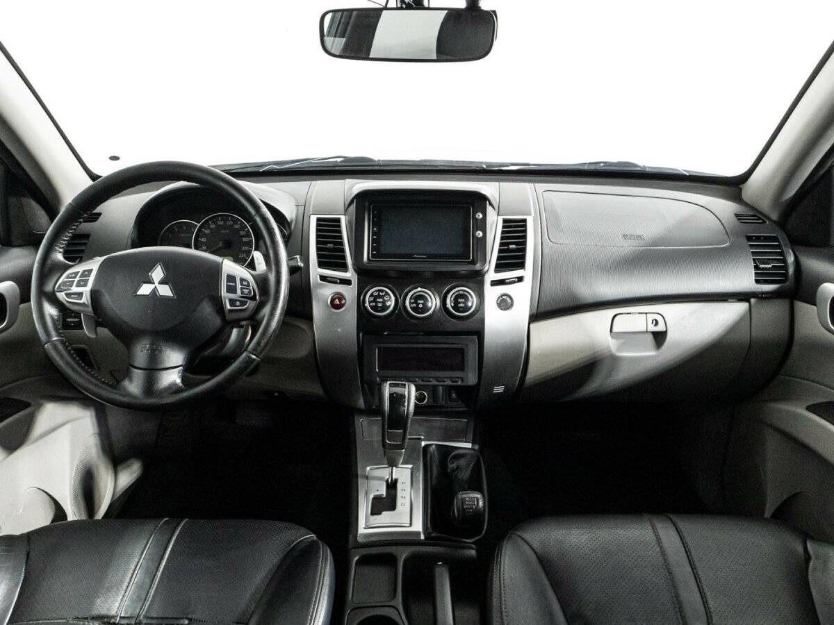 Купить Mitsubishi Pajero Sport с пробегом. Фото: #12