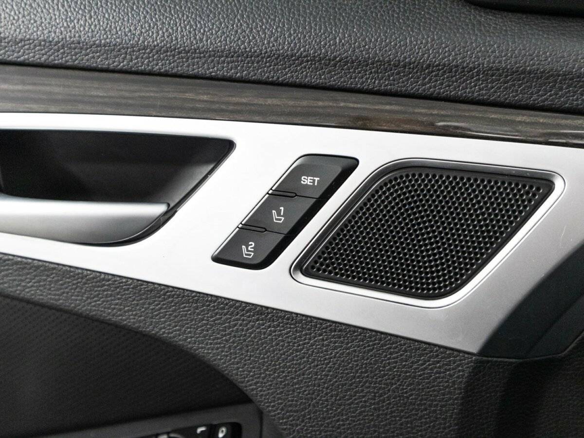 Купить Hyundai Genesis с пробегом. Фото: #14