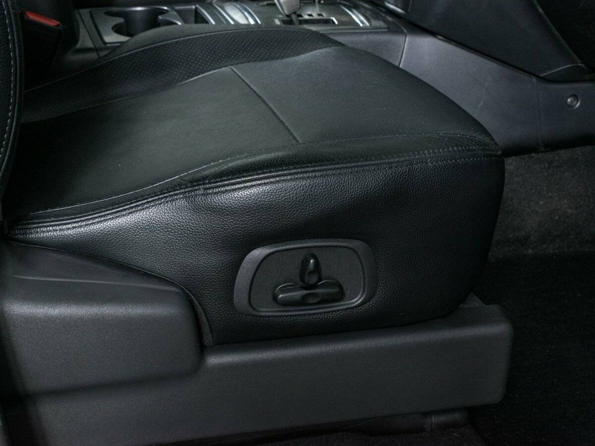 Купить Mitsubishi Pajero с пробегом. Фото: #15