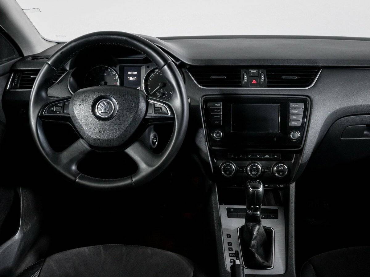 Купить Skoda Octavia с пробегом. Фото: #11