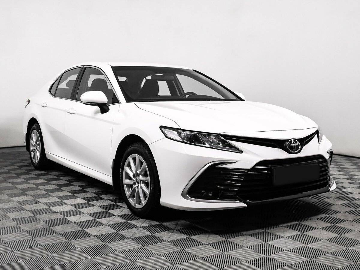 Купить Toyota Camry с пробегом. Фото: #2
