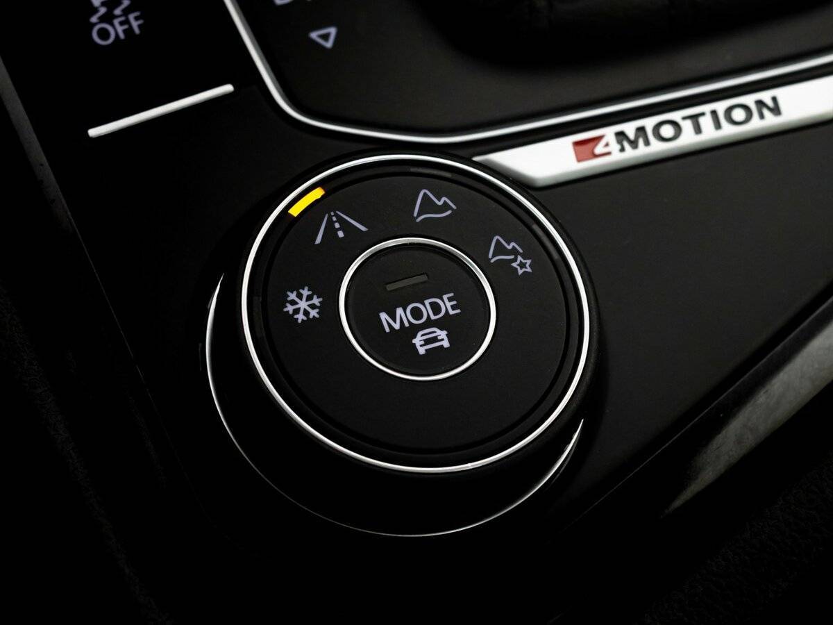 Купить Volkswagen Tiguan с пробегом. Фото: #21