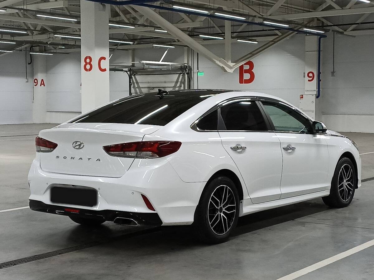 Купить Hyundai Sonata с пробегом. Фото: #4