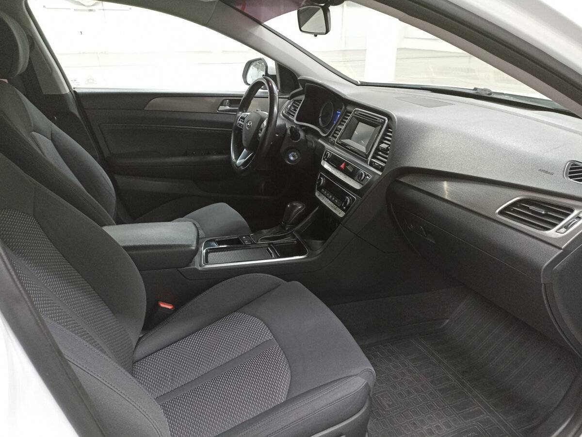 Купить Hyundai Sonata с пробегом. Фото: #10