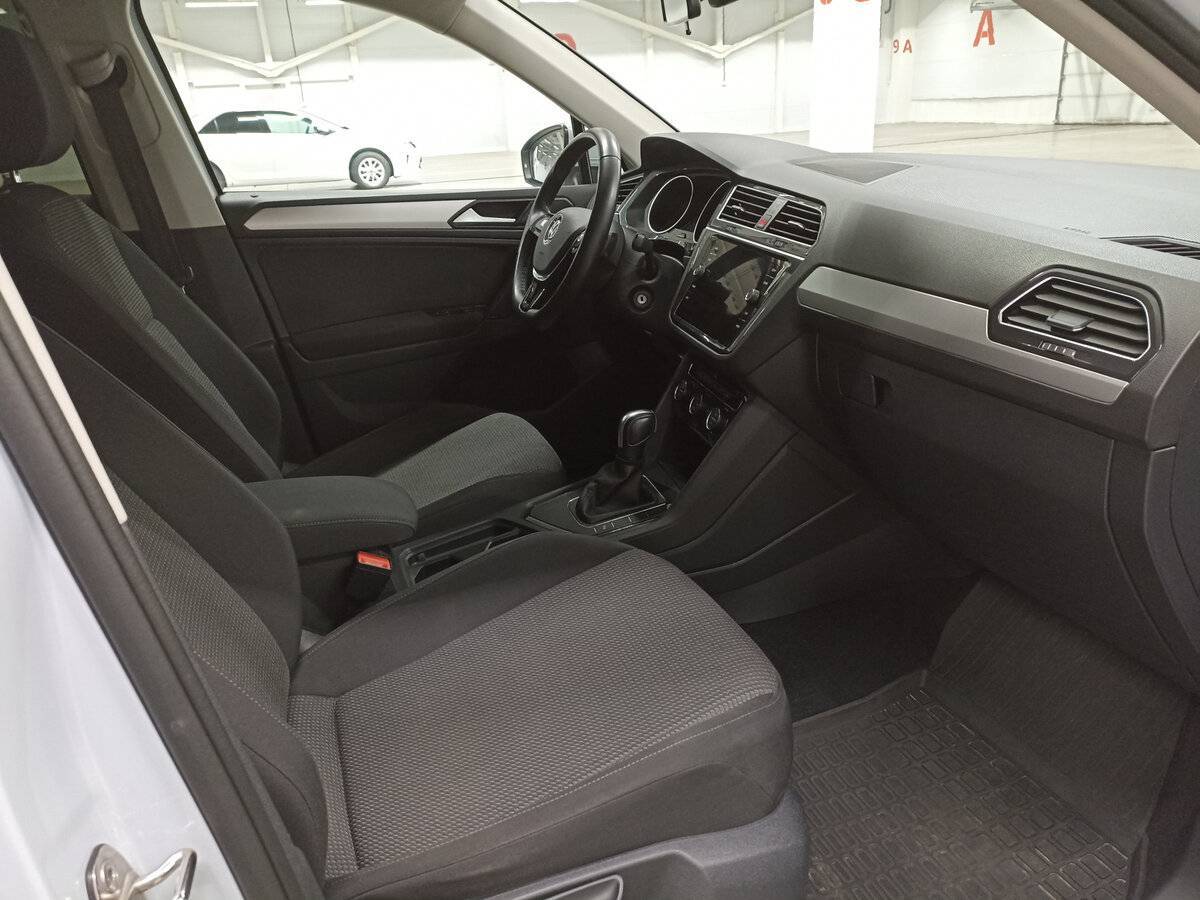 Купить Volkswagen Tiguan с пробегом. Фото: #10